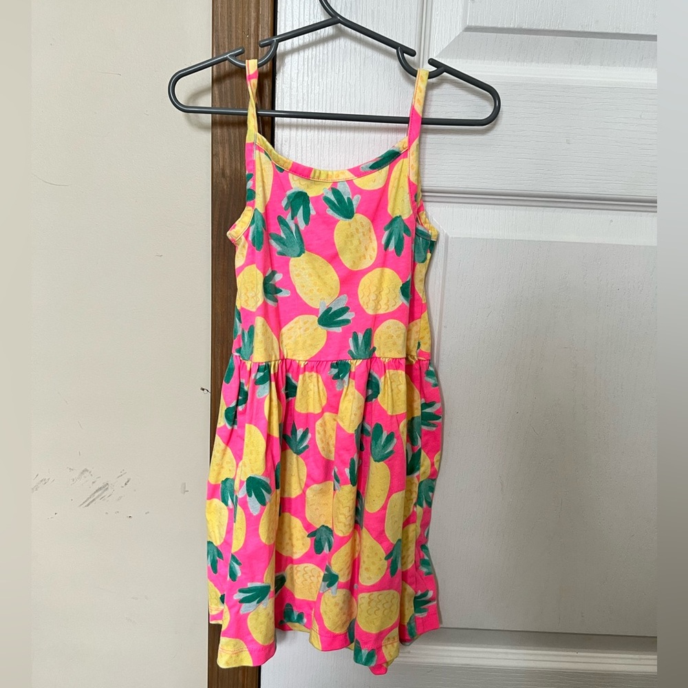 TODDLER 4T size dress. Summer fun. Bright and happy.